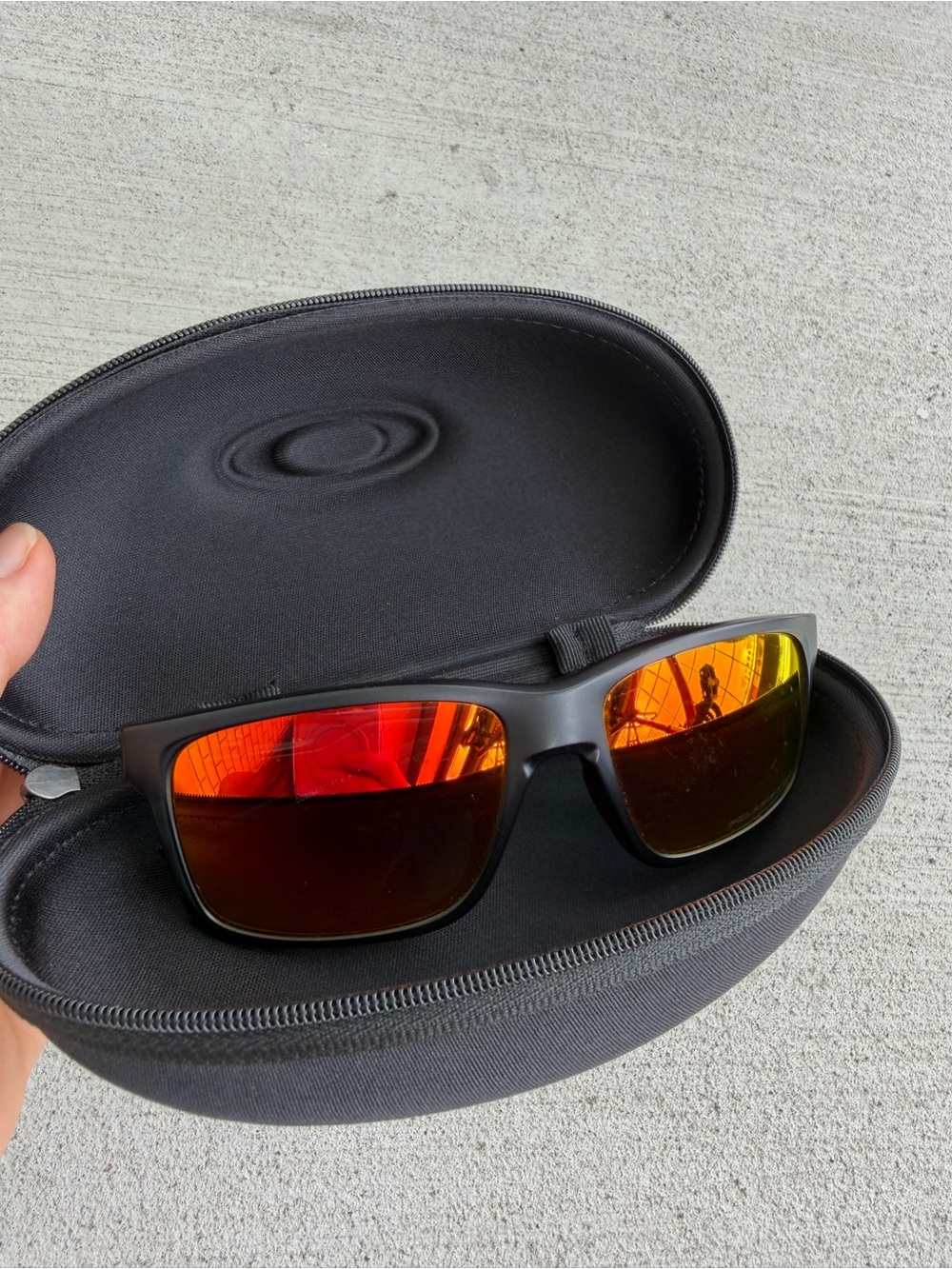 Oakley Mainlink OO9264-07 Matte Black Ruby Iridium Polarized 57-17 w/ Case - Picture 12 of 12